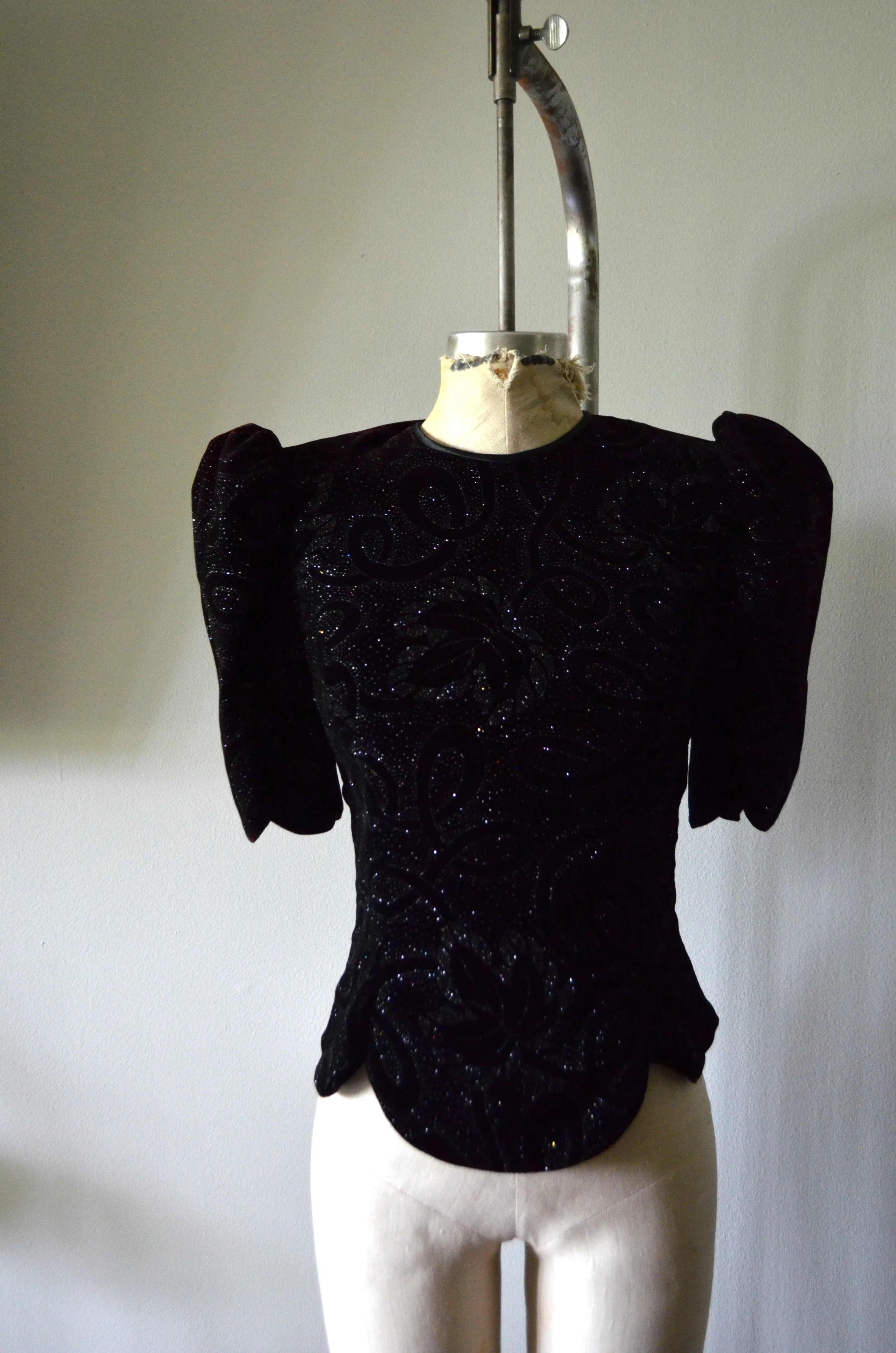 80s Velvet Brocade Sequin Top Puff Ruched sleeve Backless sexy blouse