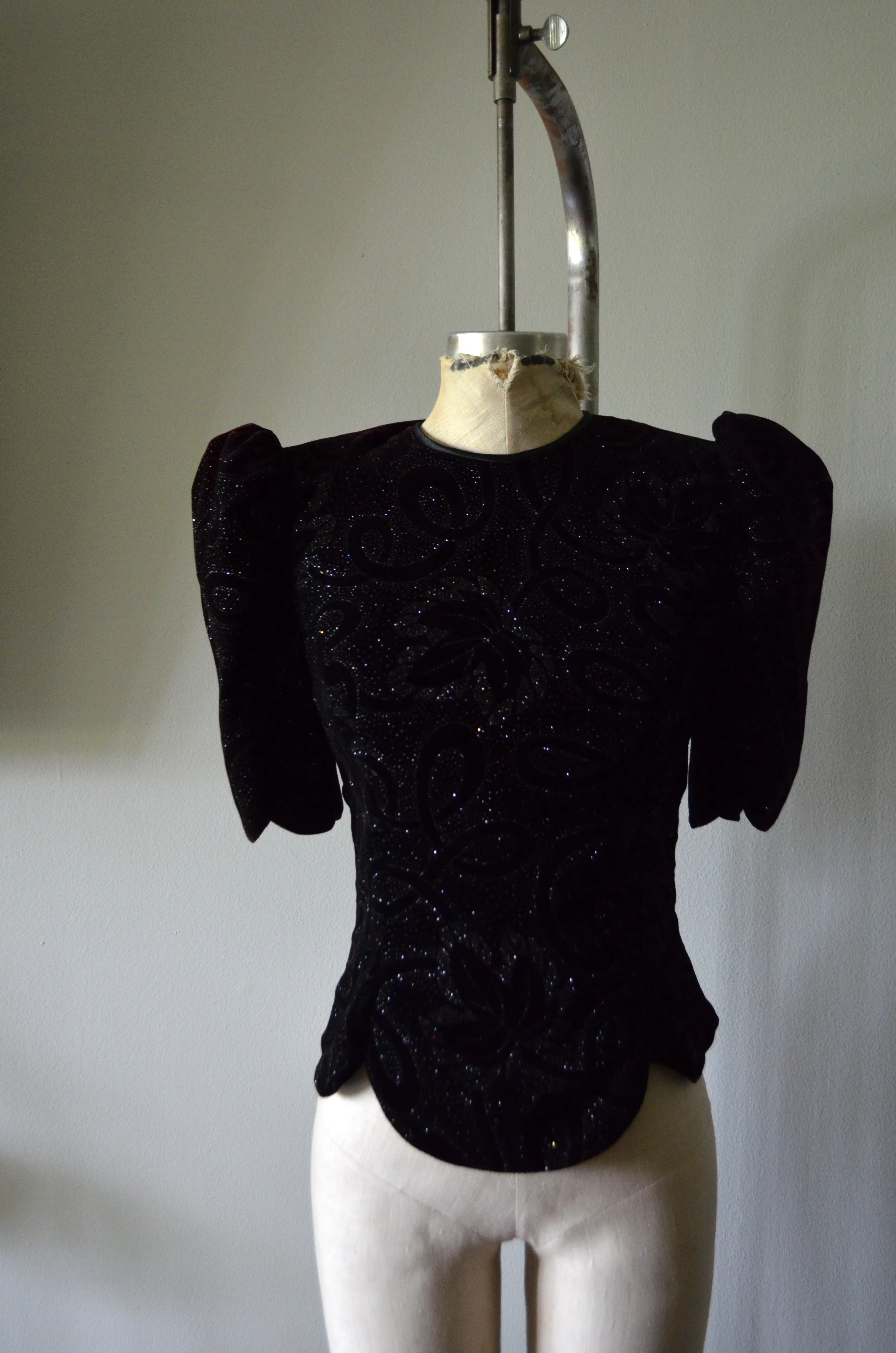 80s Velvet Brocade Sequin Top Puff Ruched sleeve Backless sexy blouse